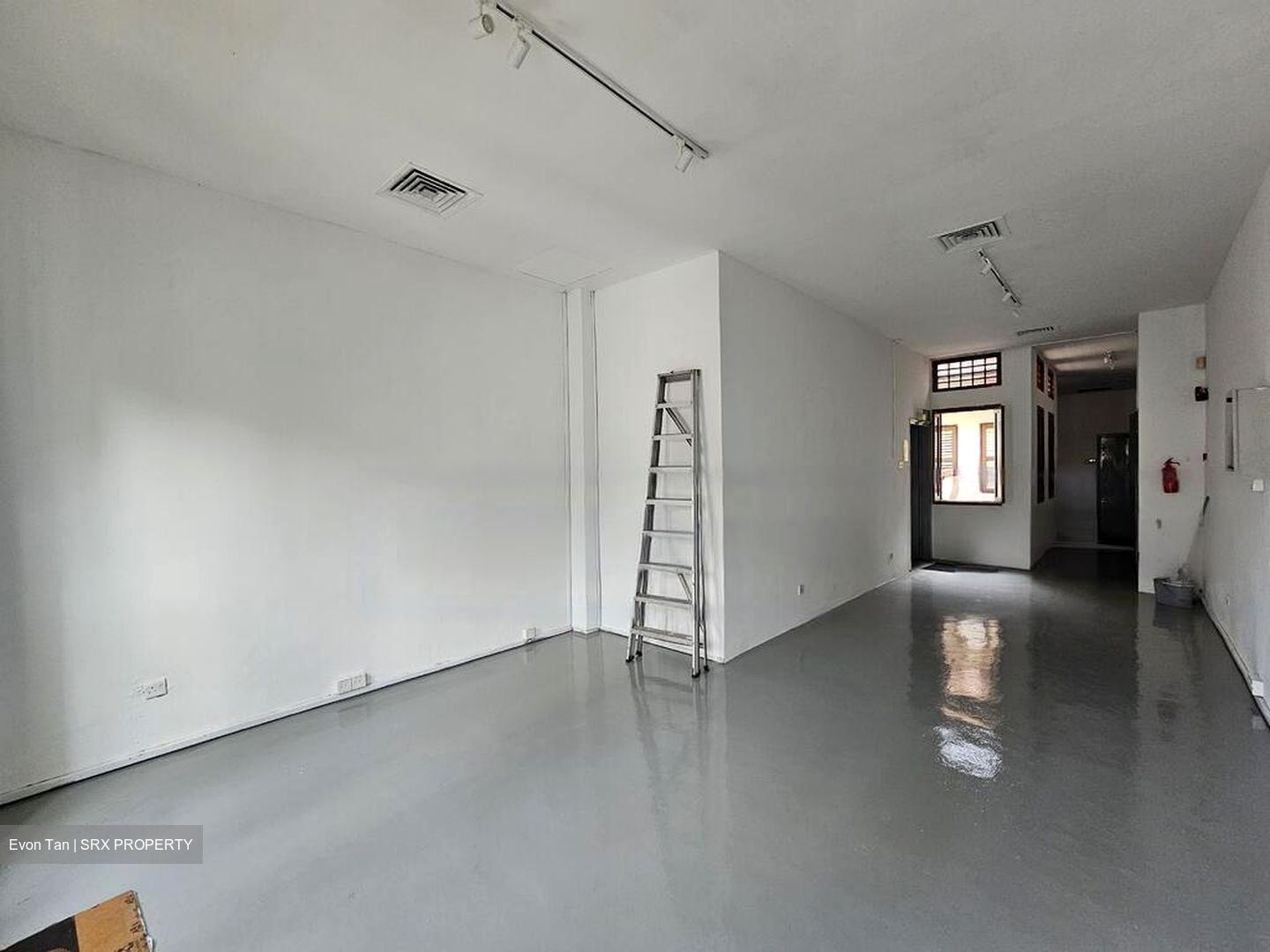 Smith Street (D1), Office #477972981